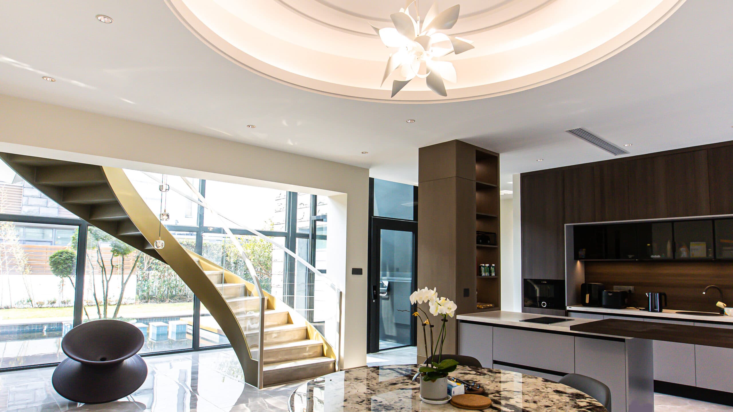 Kalea Kosmos platform elevator in a designer home in Shanghai